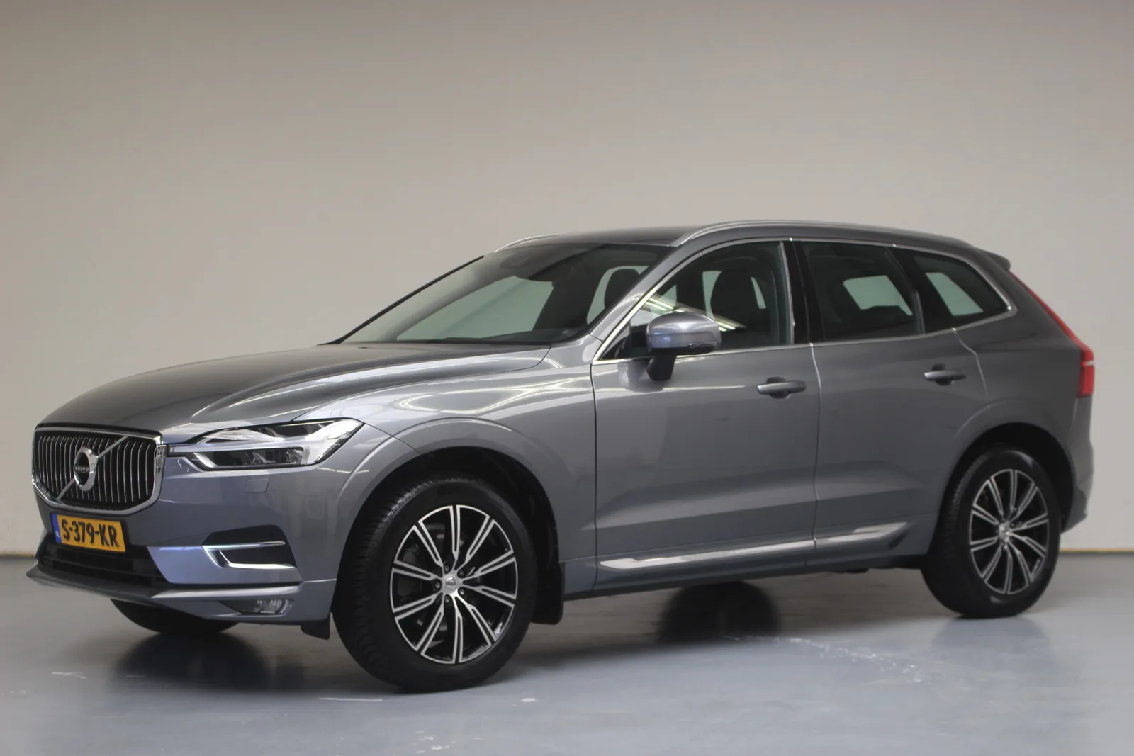 Volvo XC60 (2020) — foto 1