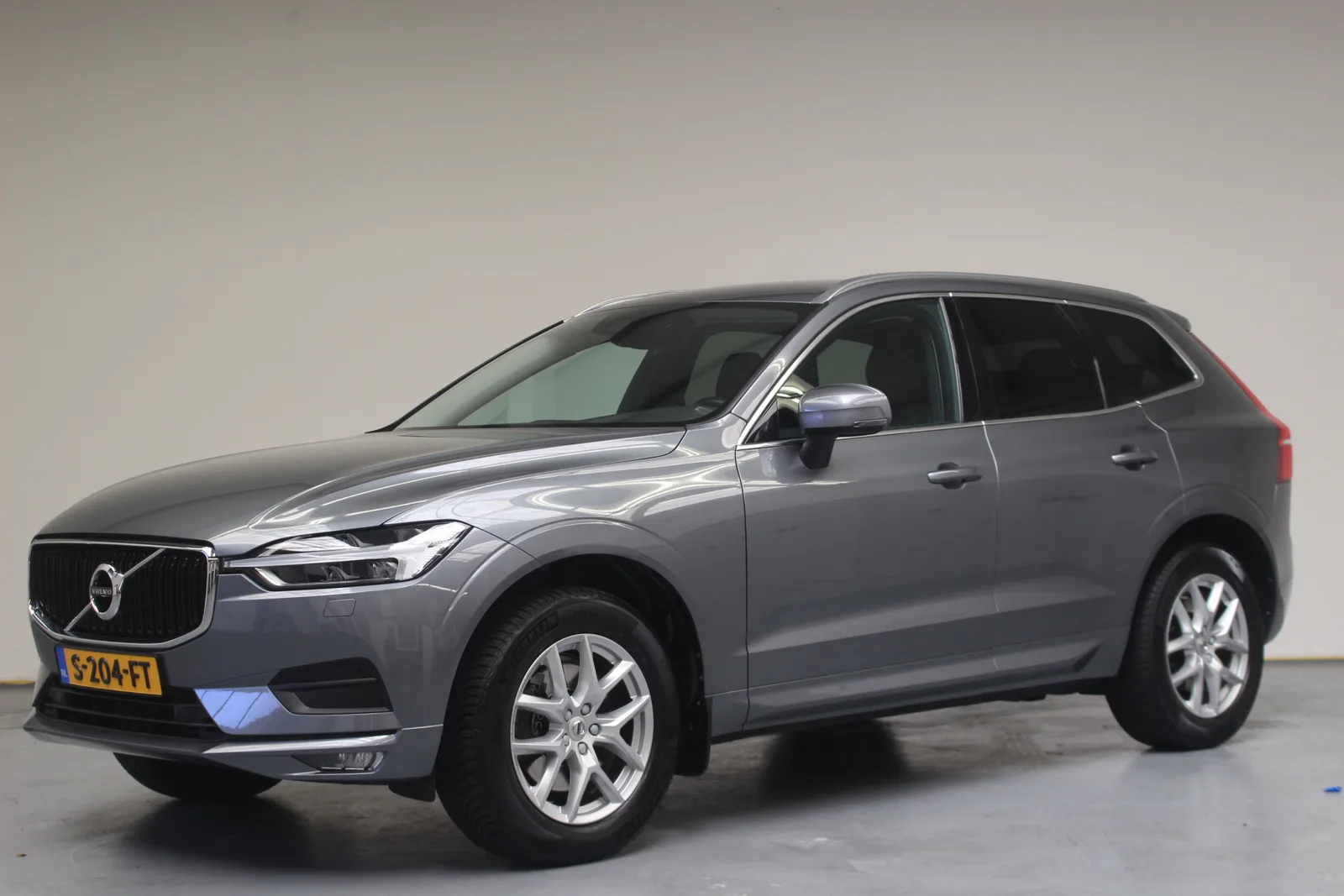 Volvo XC60 (2018) — foto 1