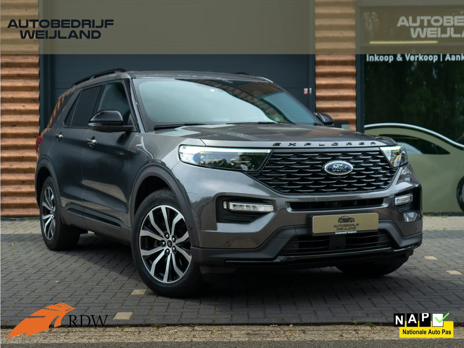 Ford Explorer (2021) — foto 1