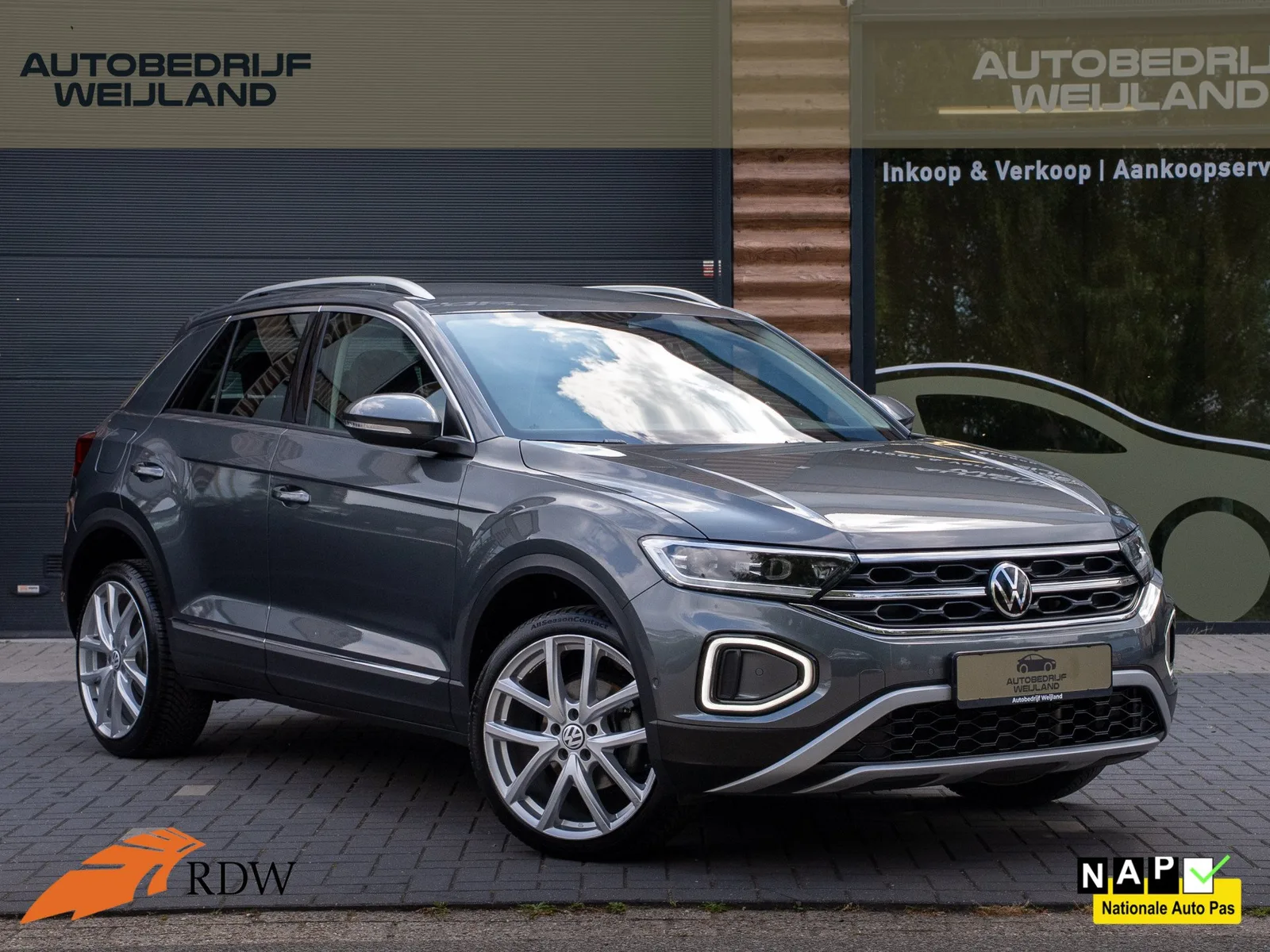 Volkswagen T-Roc (2022) — foto 1