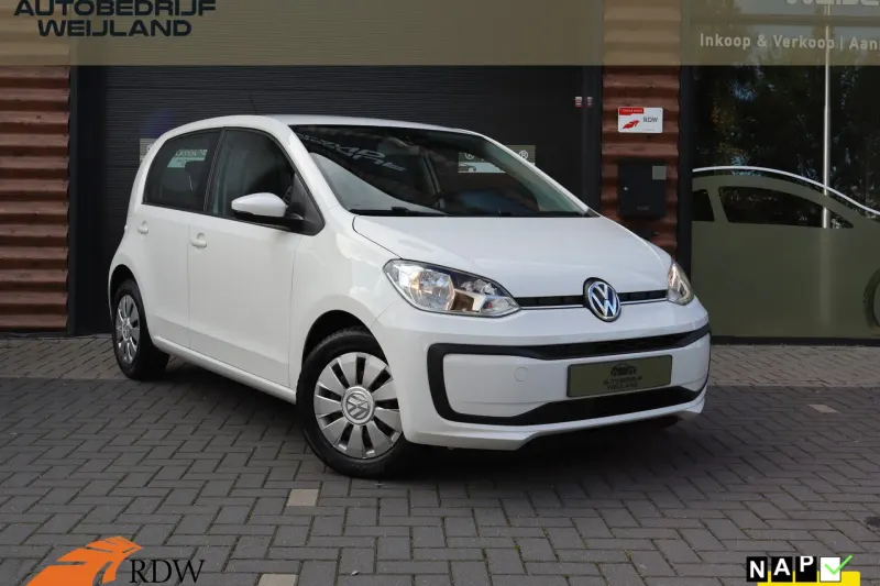 Volkswagen Up! (2017)