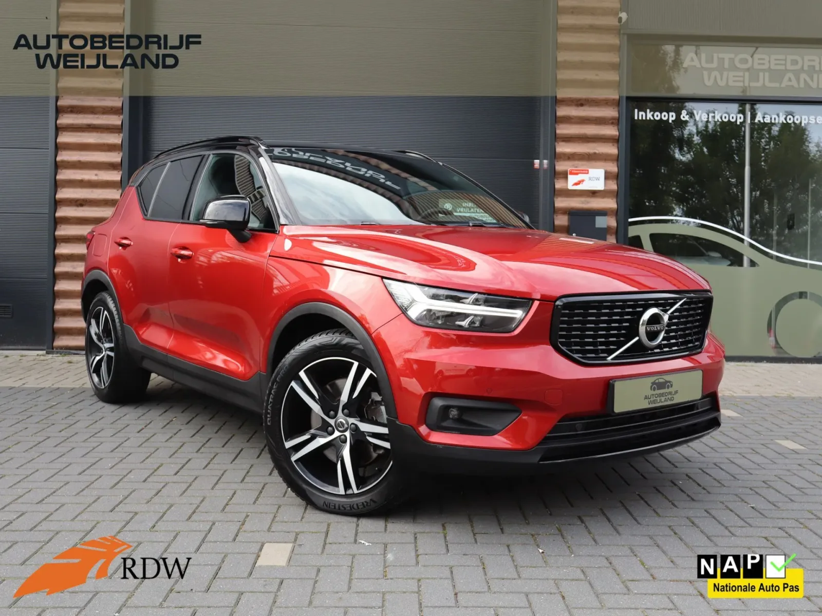Volvo XC40 (2020) — foto 1