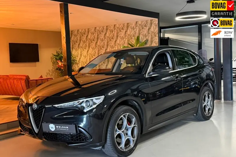 Alfa Romeo Stelvio (2017)