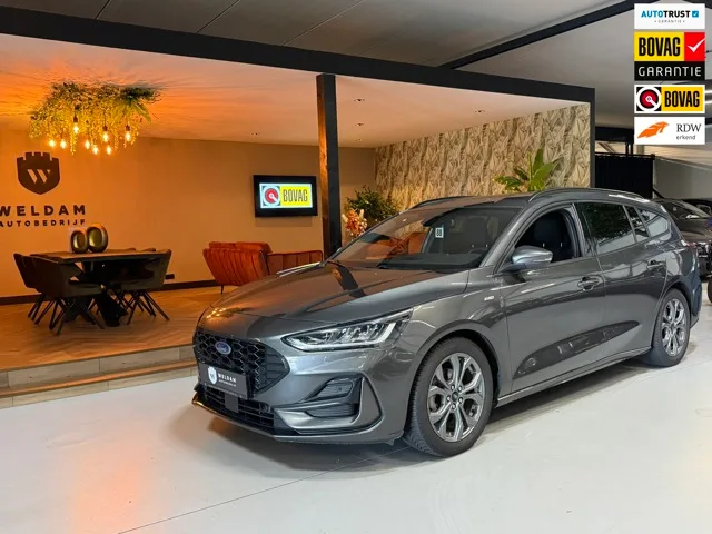 Ford Focus (2023) — foto 1
