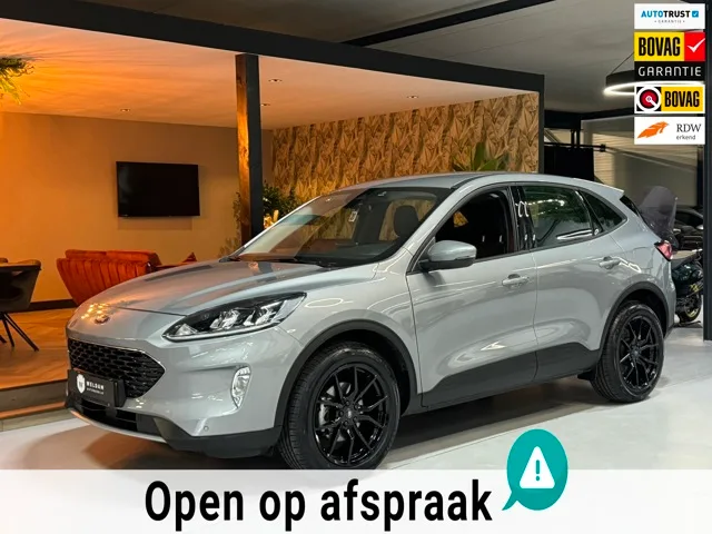 Ford Kuga (2024) — foto 1