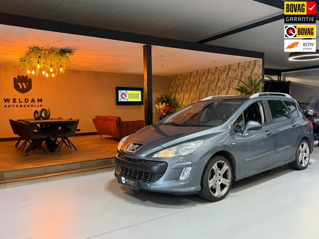 Peugeot 308 (2009) — foto 1