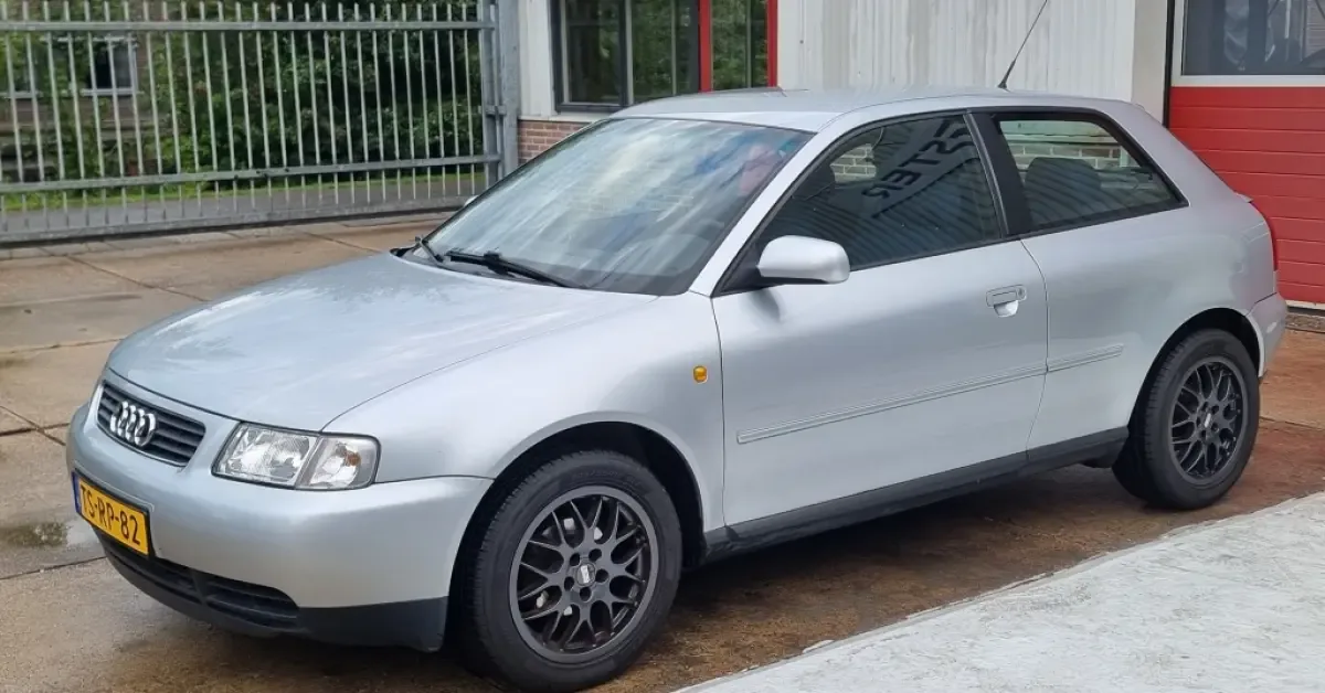 Audi A3 (1998) — foto 1