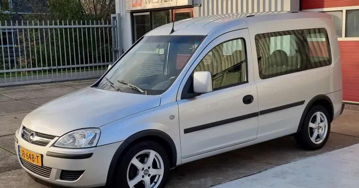 Opel Tour (2008) — foto 1
