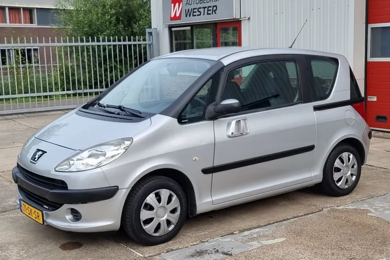 Peugeot 1007 (2006)