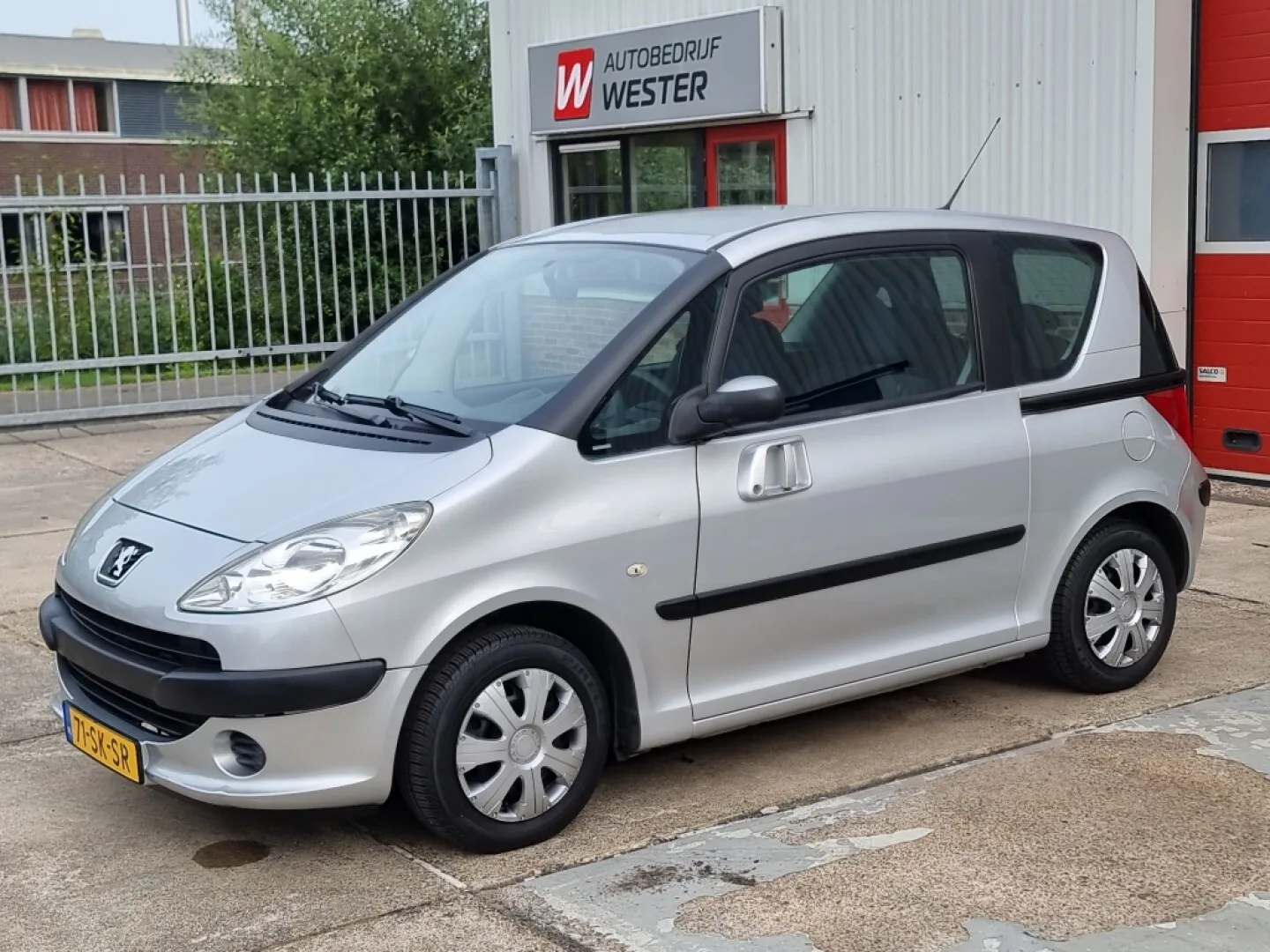 Peugeot 1007 (2006) — foto 1