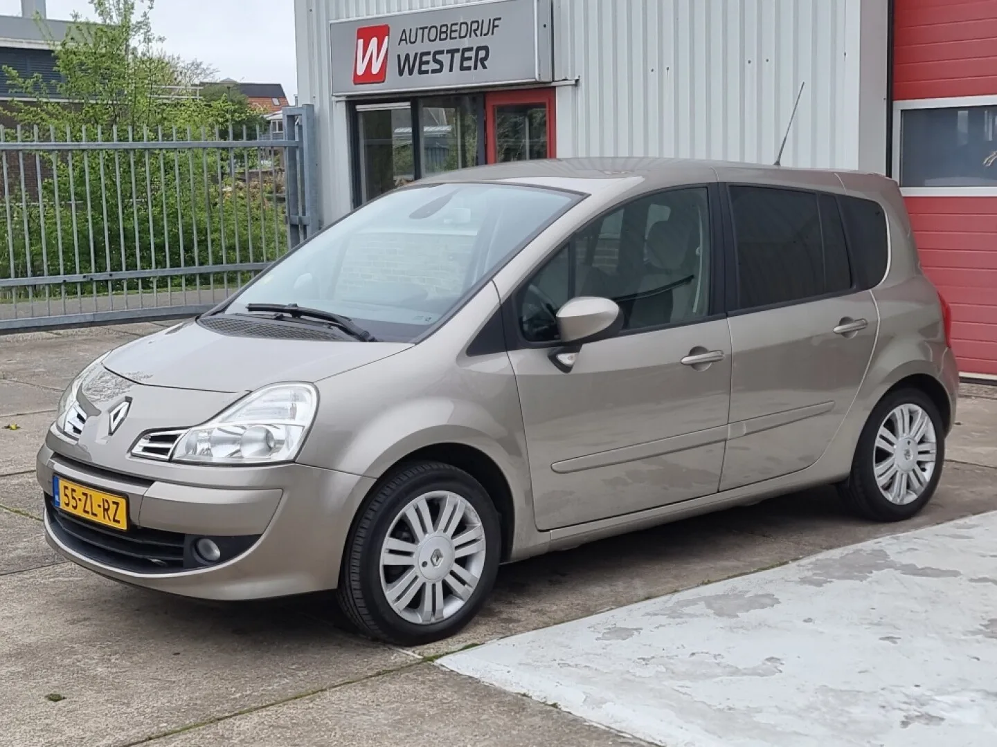 Renault Grand Modus (2008) — foto 1