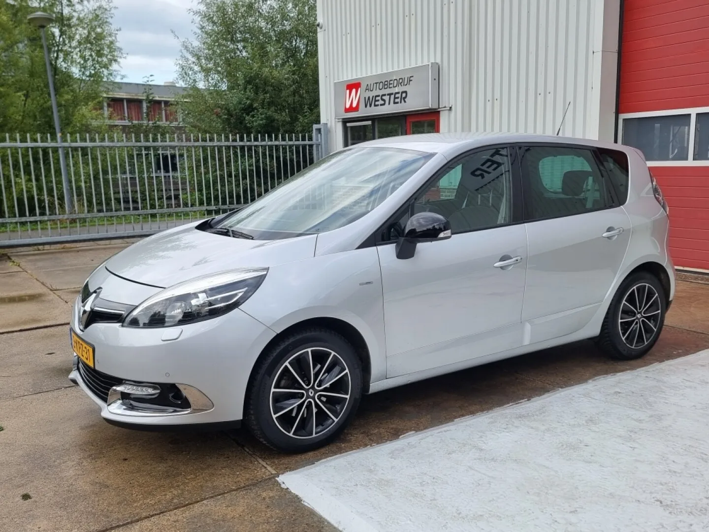 Renault Scénic (2013) — foto 1