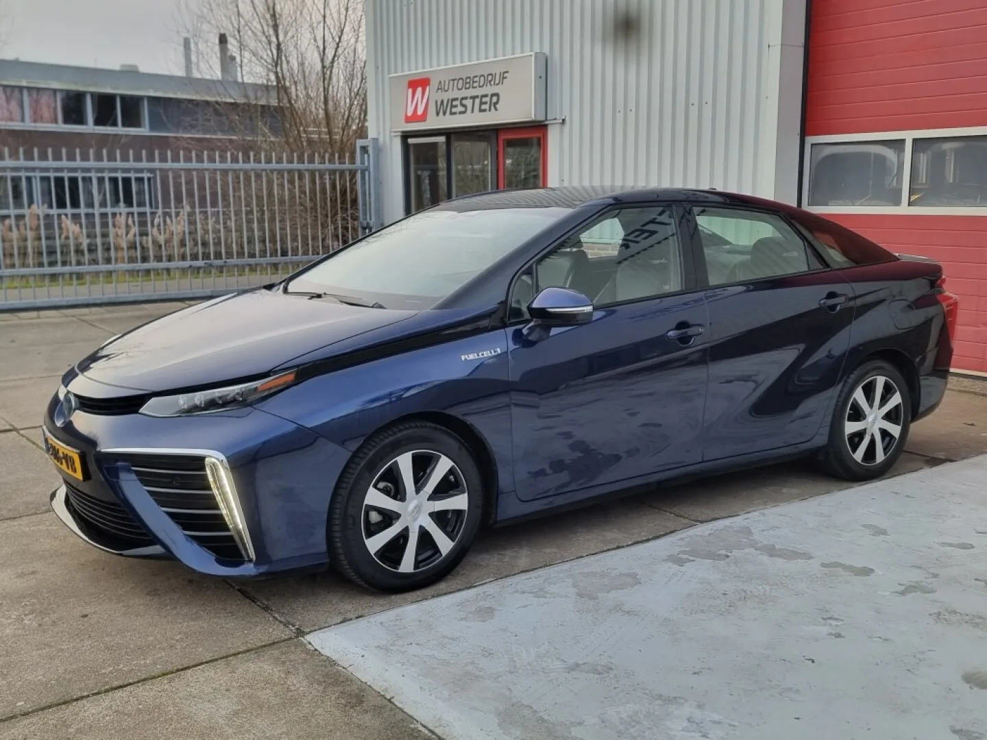 Toyota Mirai (2016) — foto 1