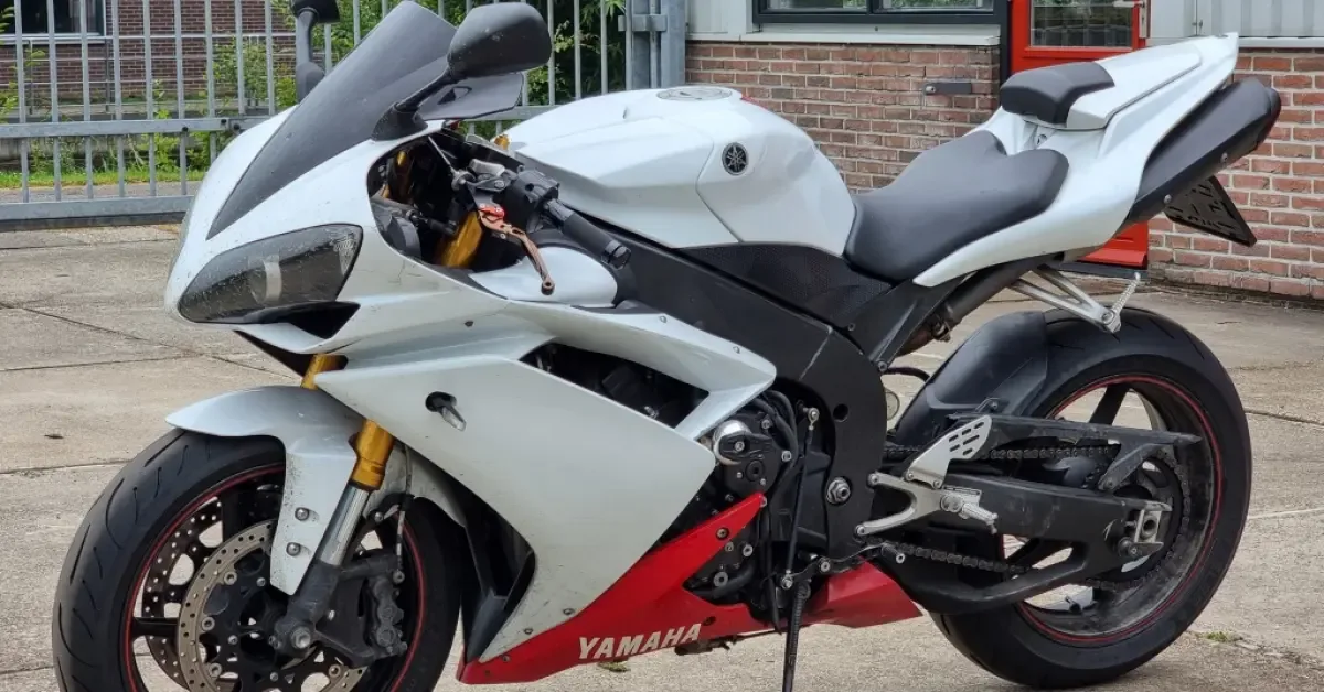 Yamaha Yzf (2008) — foto 1