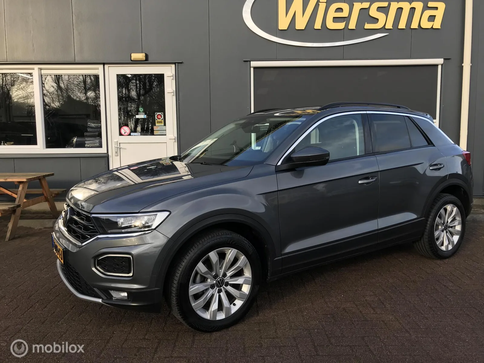Volkswagen T-Roc (2021) — foto 1