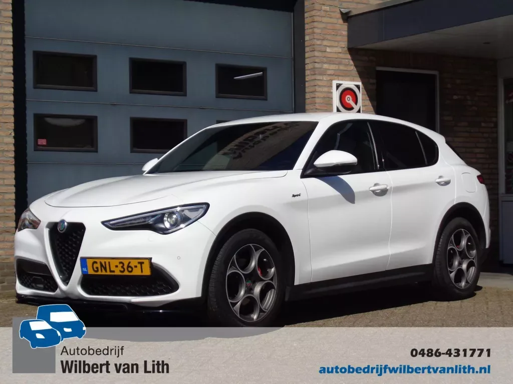 Alfa Romeo Stelvio (2021) — foto 1