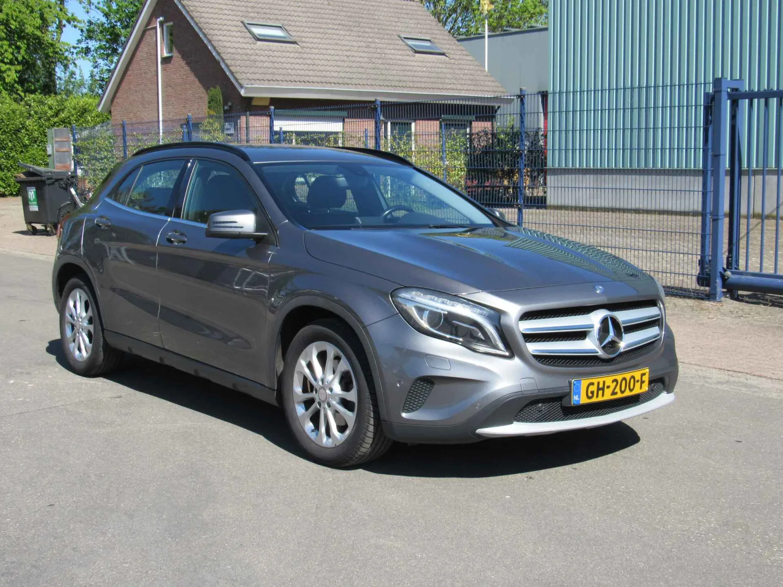 Mercedes-Benz GLA (2014) — foto 1
