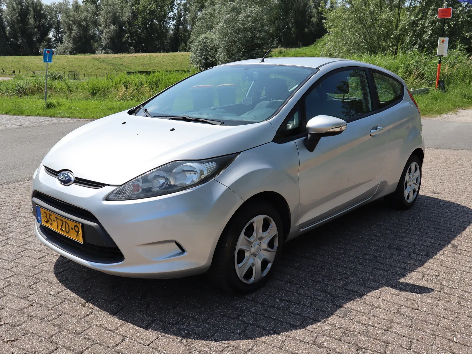 Ford Fiesta (2012) — foto 1