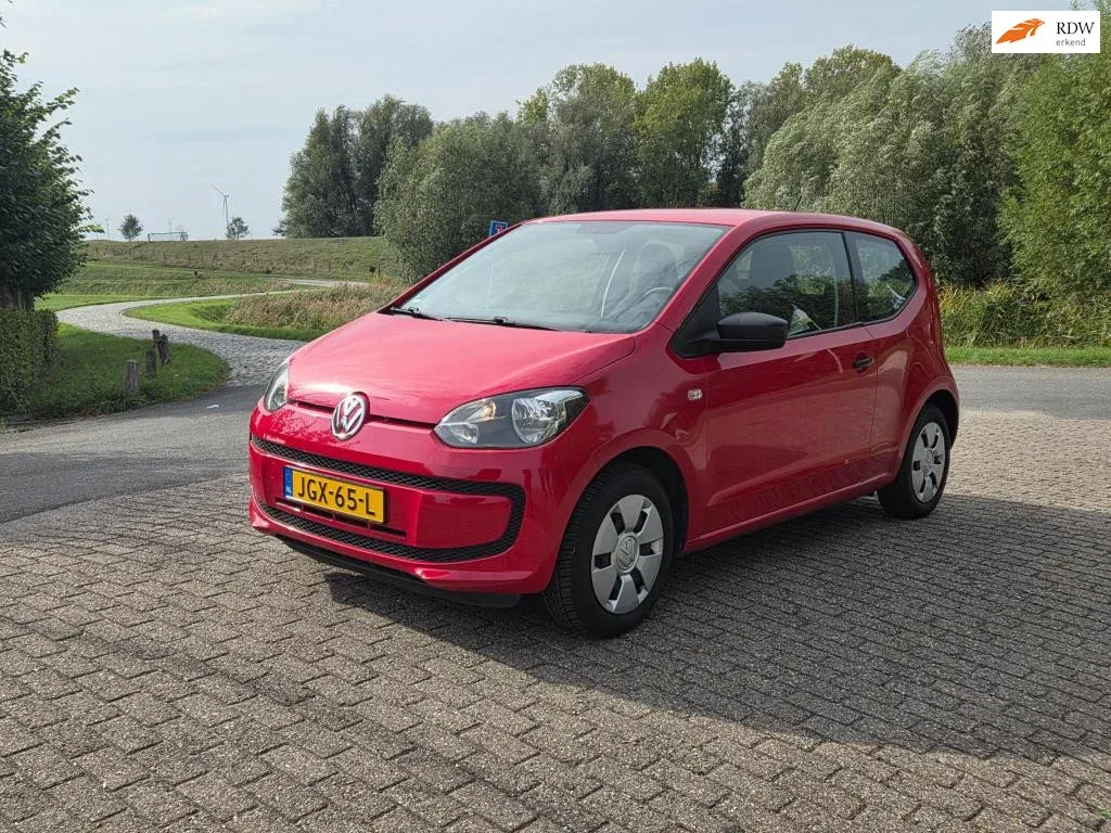 Volkswagen Up! (2012) — foto 1