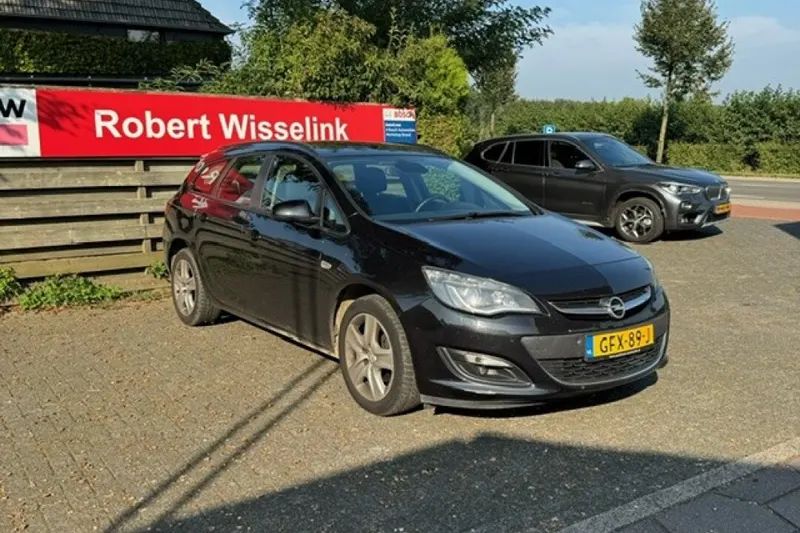 Opel Astra (2015)