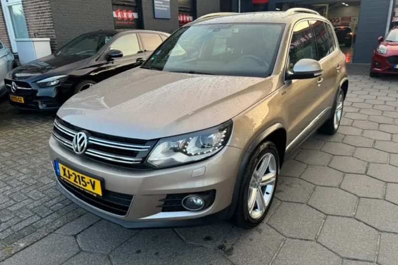 Volkswagen Tiguan (2016)