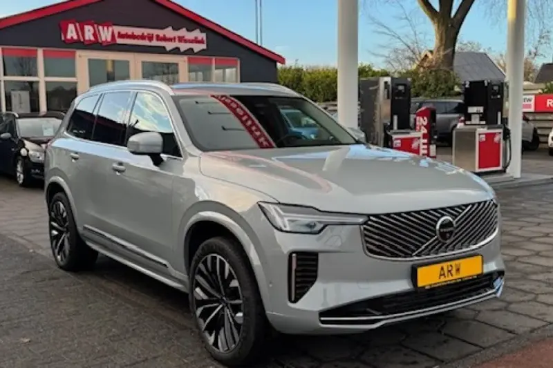 Volvo XC90 (2025)