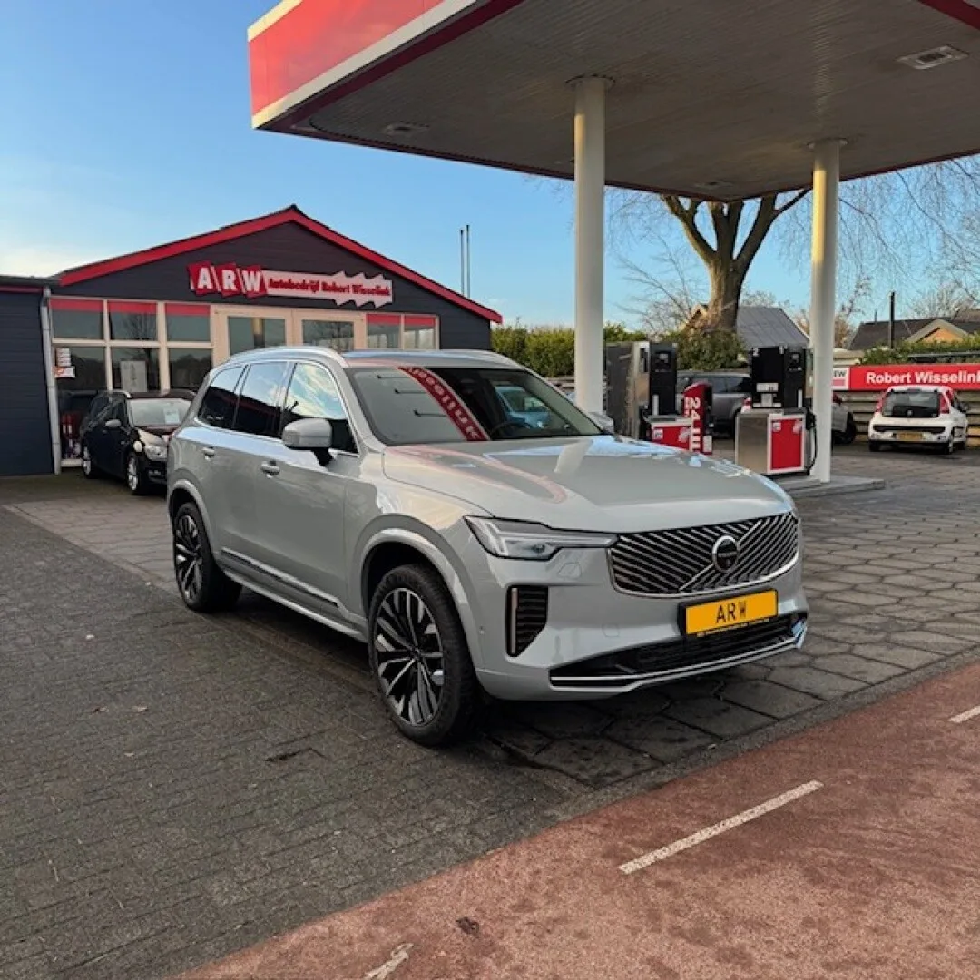 Volvo XC90 (2025) — foto 1