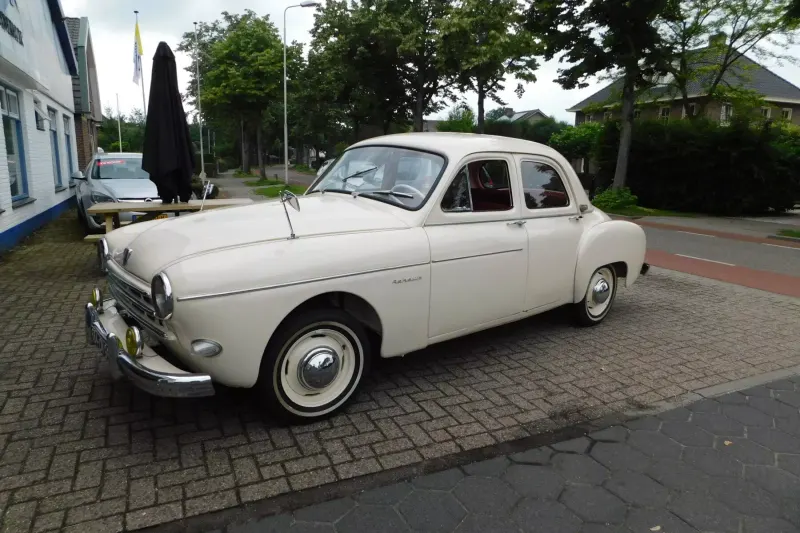 Renault FREGATE (1956)