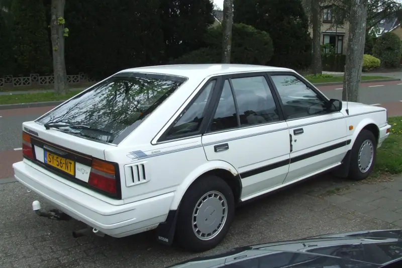 Nissan BLUEBIRD (1988)
