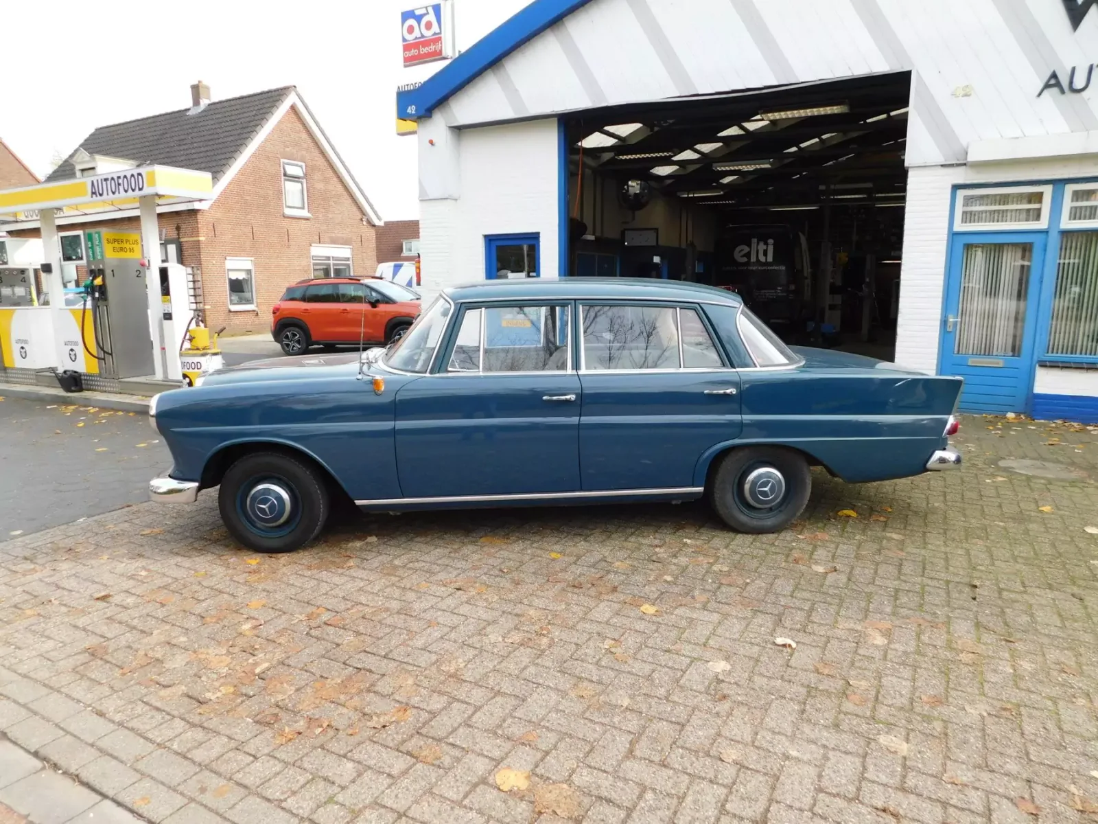 Mercedes-Benz 190-Serie (1963) — foto 1