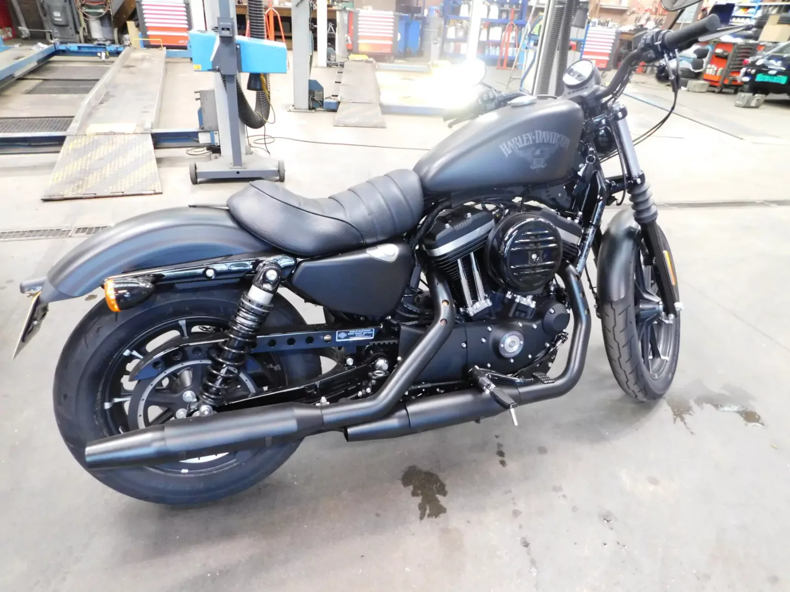 Harley-Davidson Sportster Iron 883 (2017) — foto 1