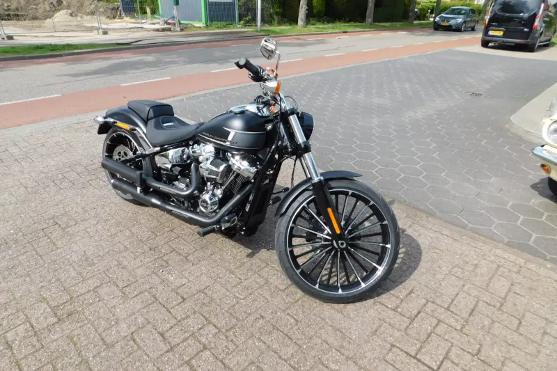 Harley-Davidson Breakout (2023)