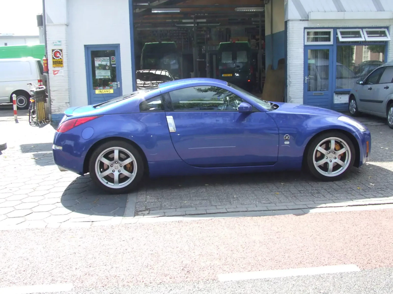 Nissan 350Z (2004) — foto 1