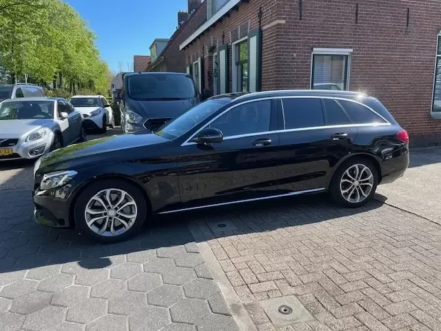 Mercedes-Benz C-Klasse (2015) — foto 1