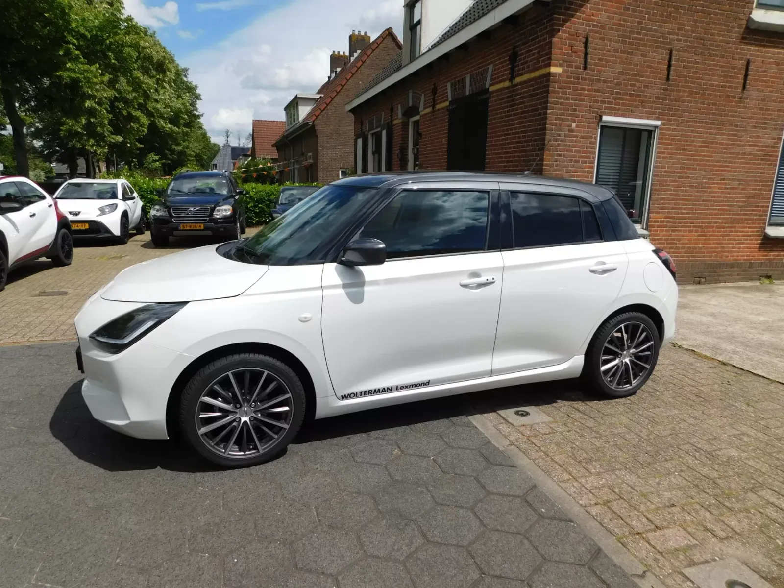 Suzuki Swift (2024) — foto 1