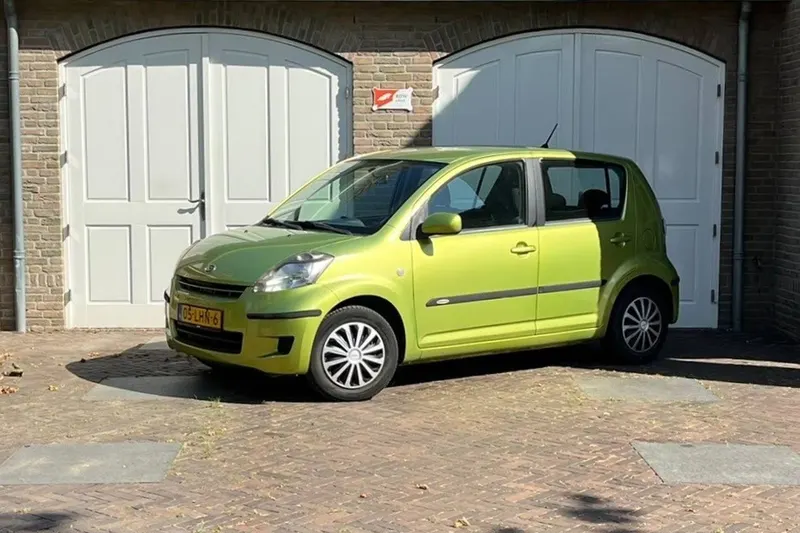 Daihatsu Sirion (2010)