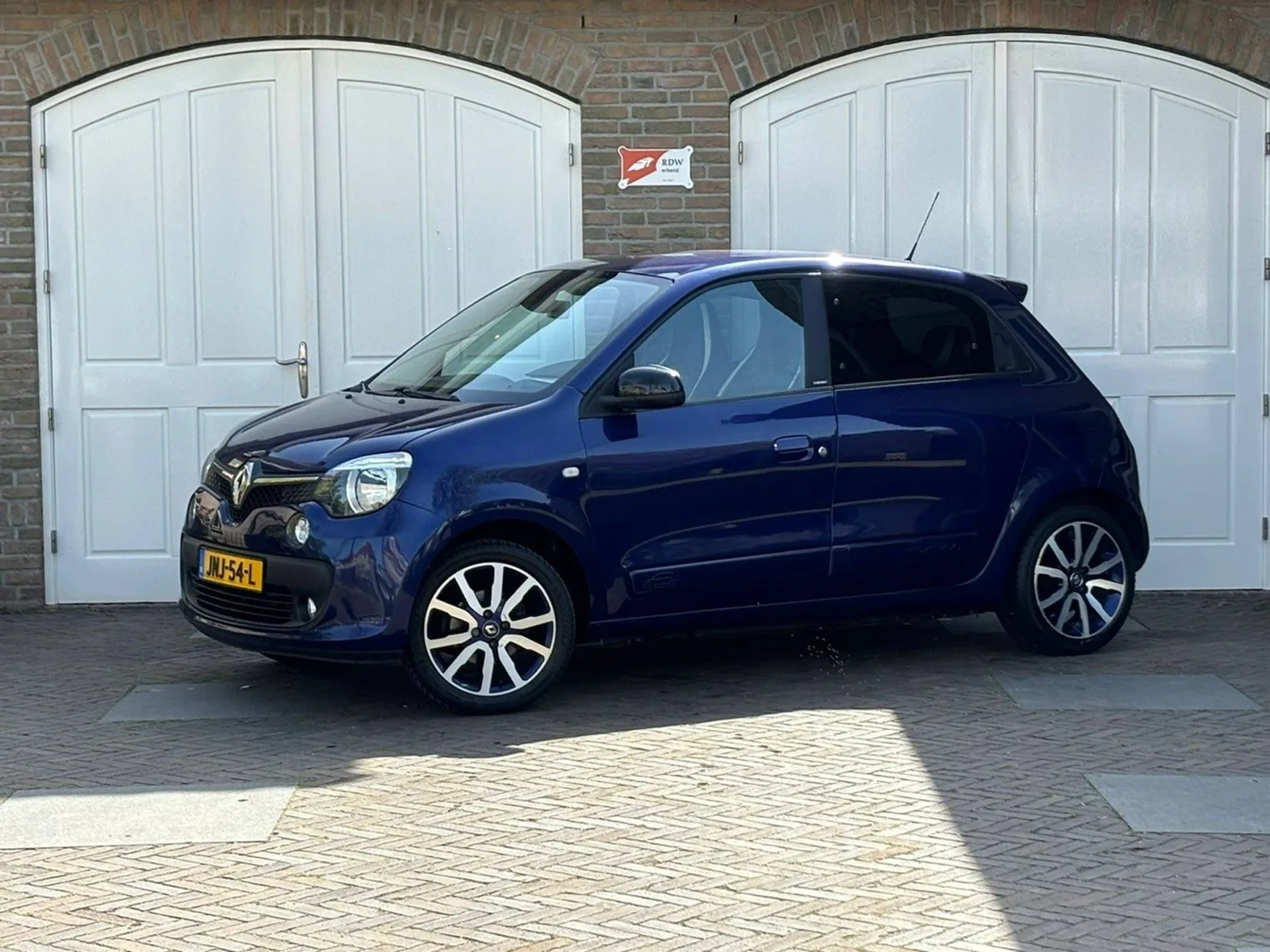 Renault Twingo (2015) — foto 1