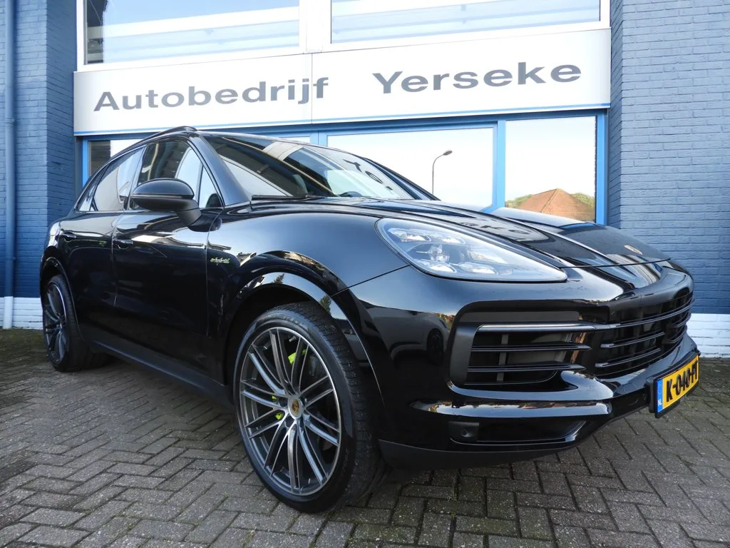 Porsche Cayenne (2020) — foto 1
