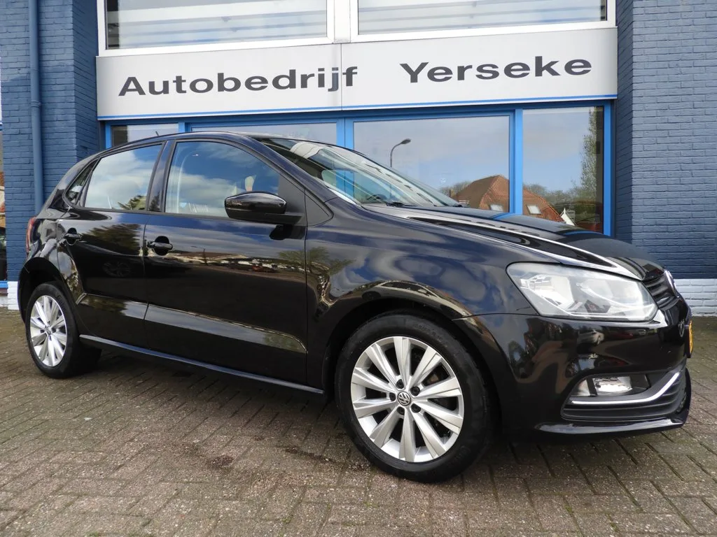 Volkswagen Polo (2014) — foto 1