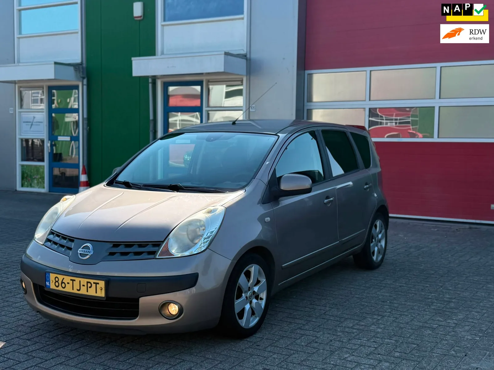 Nissan Note (2006) — foto 1