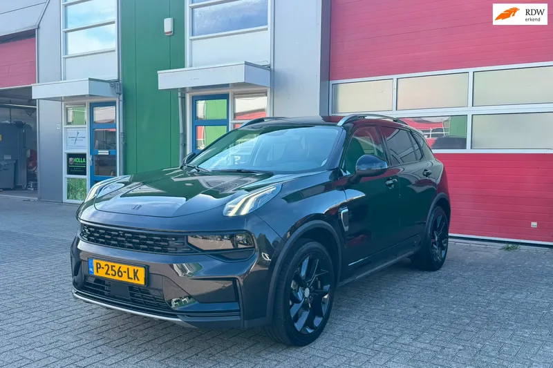 Lynk & Co 01 (2022)