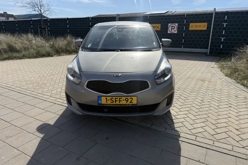 Kia Carens (2013)