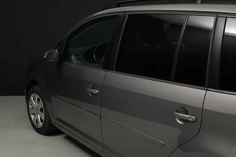 Volkswagen Touran (2011)