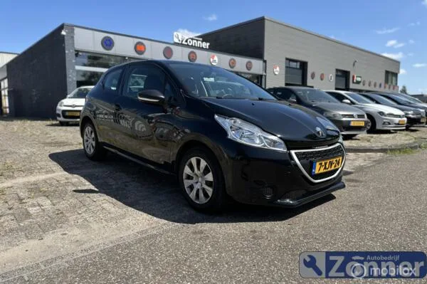Peugeot 208 (2014) — foto 1