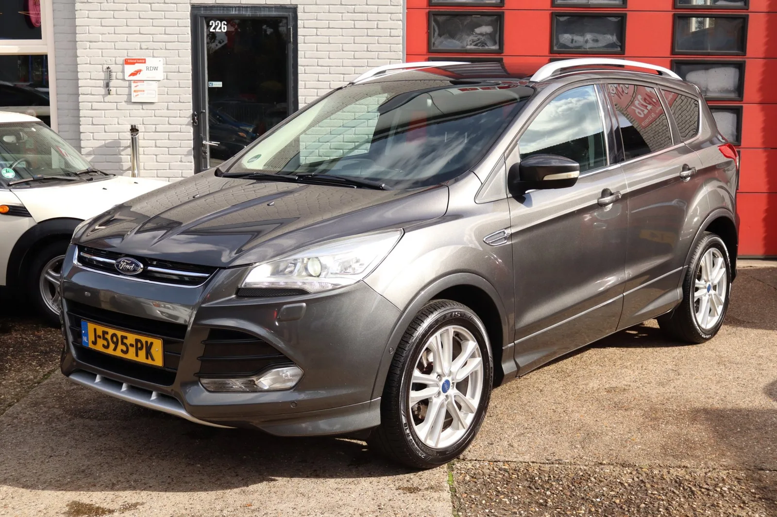 Ford Kuga (2015) — foto 1