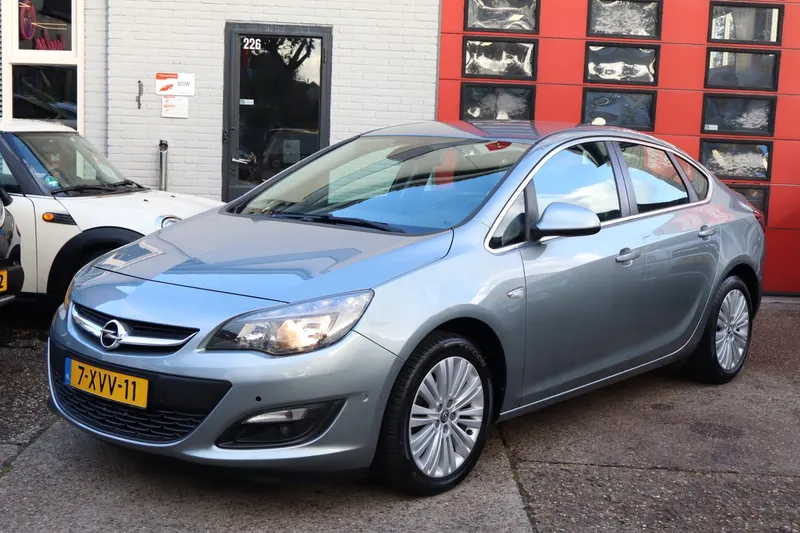 Opel Astra (2014)