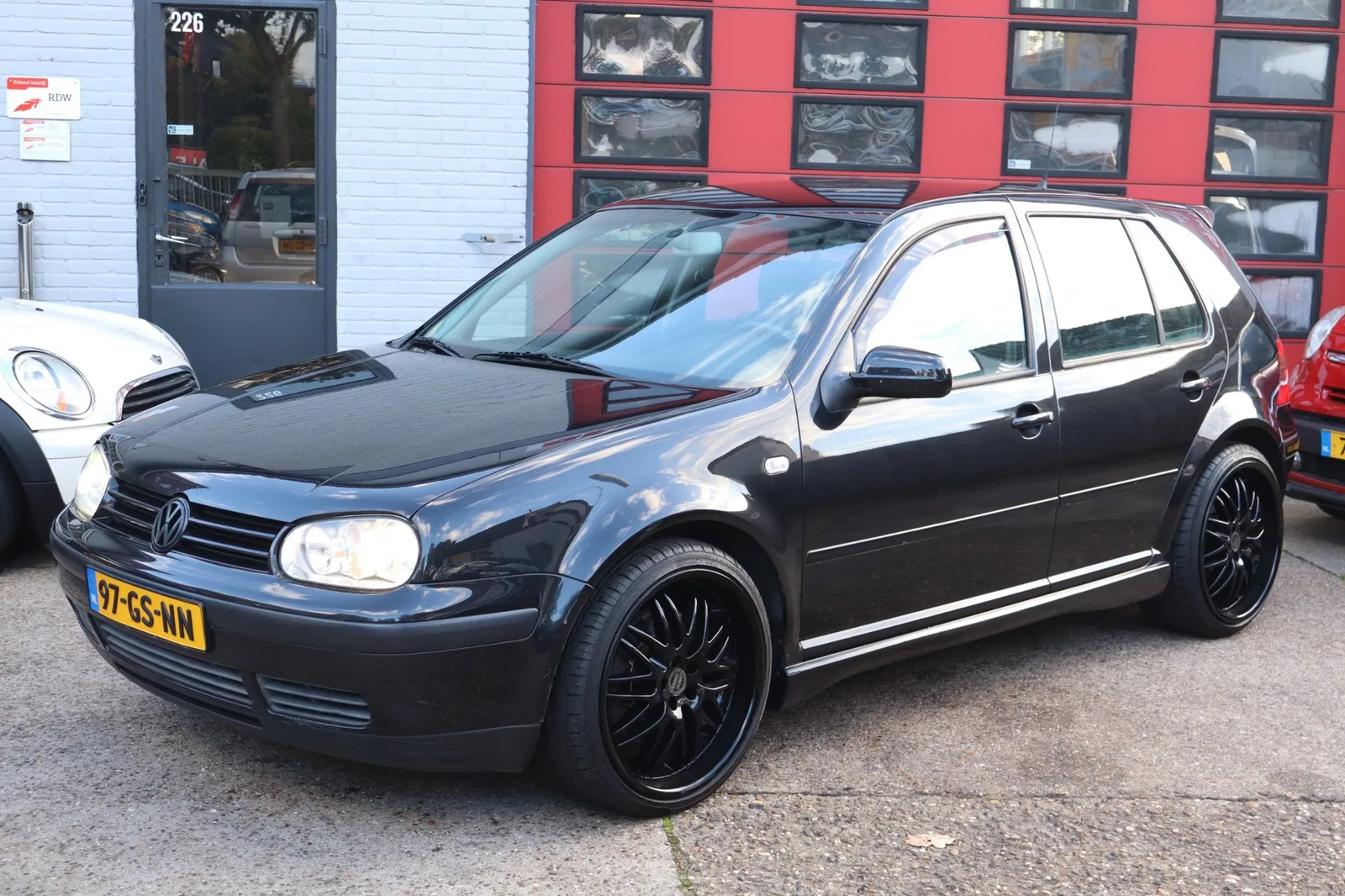 Volkswagen Golf (2001) — foto 1