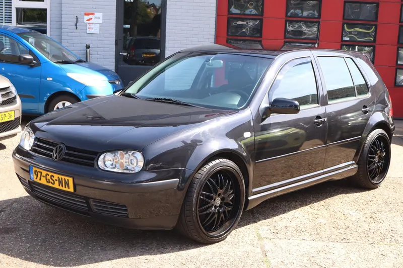 Volkswagen Golf (2001)