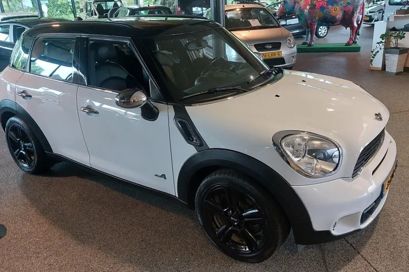 MINI Countryman (2010)