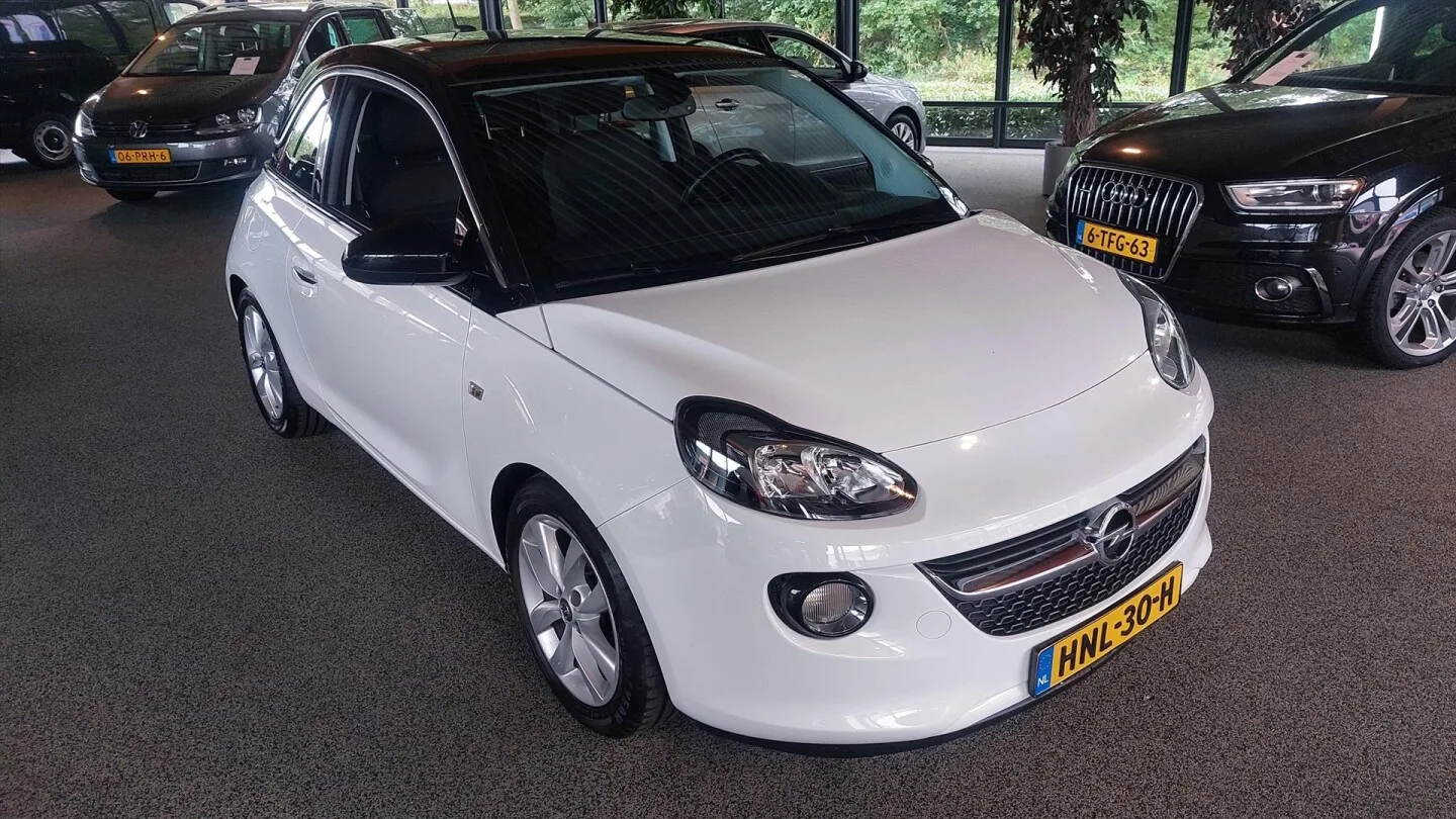 Opel Adam (2015) — foto 1